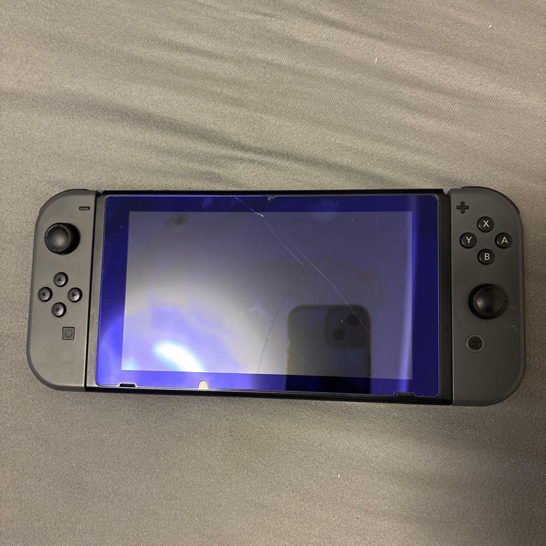 【即日発送】美品　Switch 本体のみジョイコン2つ付き 2018年製