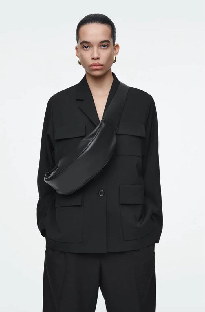 유키 ボディバッグ