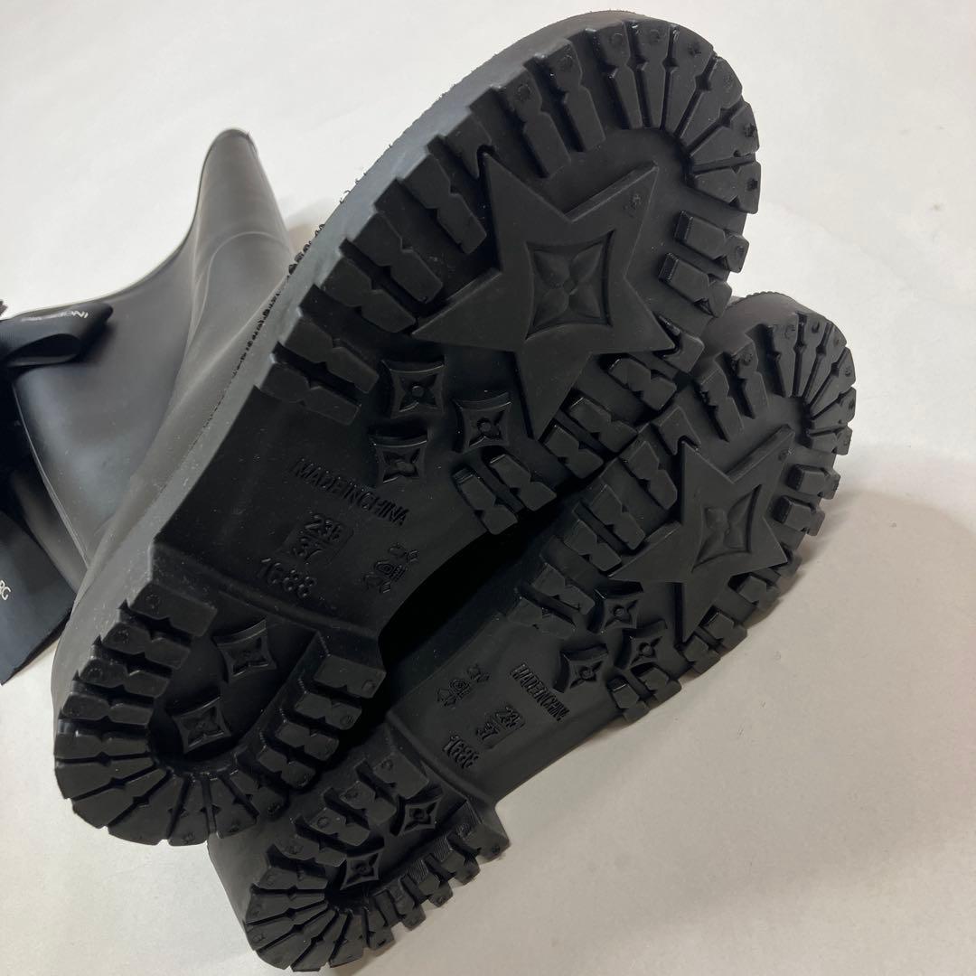 【新品未使用】インゲボルグ 黒 カメリアリボン付き レインブーツ/2024年 秋