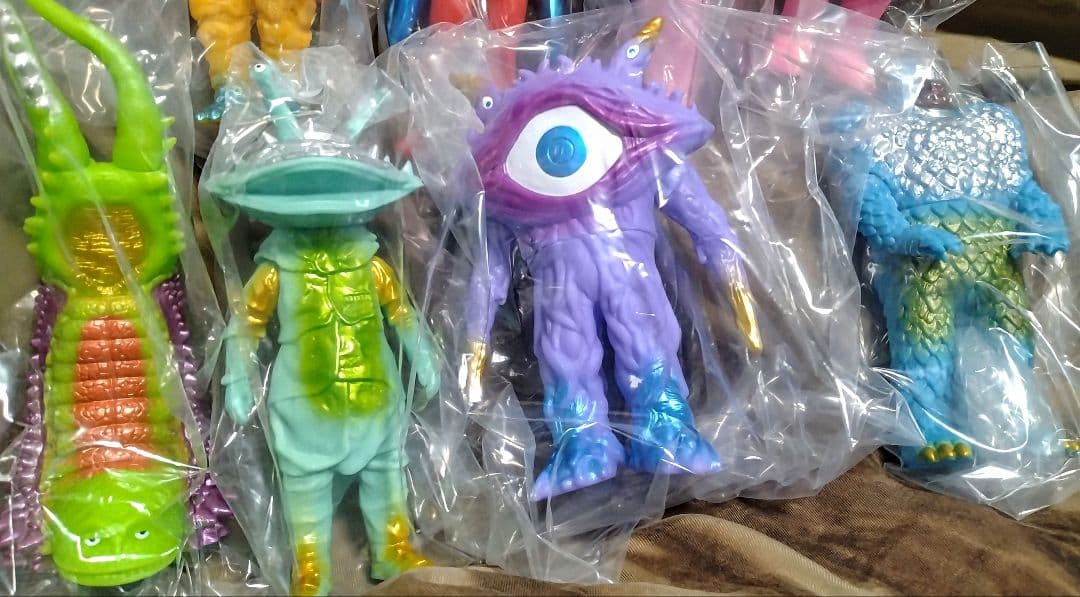 カイジュウカラーズ 全8種 ウルトラ怪獣シリーズ ドンキ限定カラー未使用品
