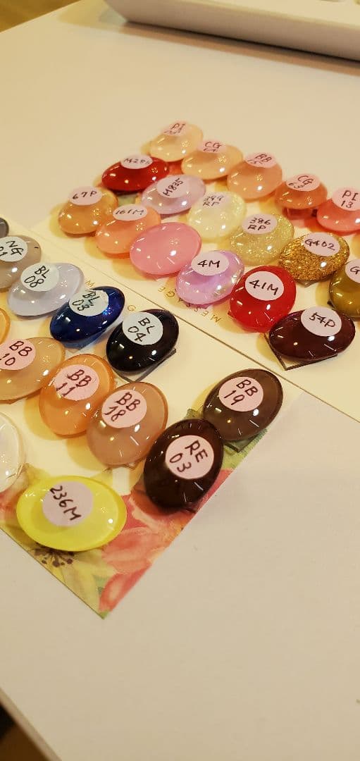 送料込！プリ・カル・エースのジェルネイル☆計33色！カラーチャート付き☆