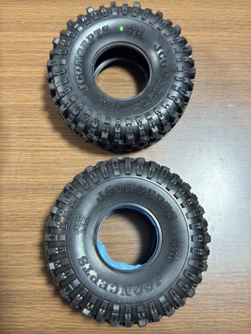 Axial SCX10 JCONCEPTS Tusk 2.2タイヤ