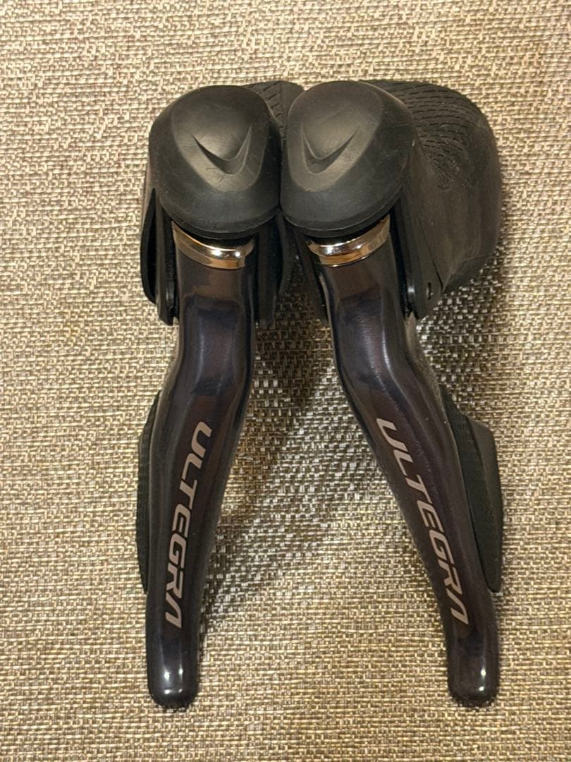 シマノ ULTEGRA Di2 ST-R8070 油圧ブレーキSTIレ