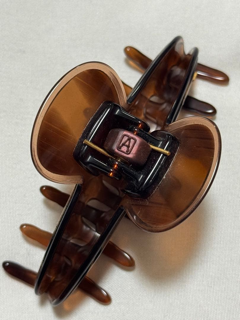 ブラウン クレップデザイン ヘアクリップ　ALEXANDRE DE PARIS