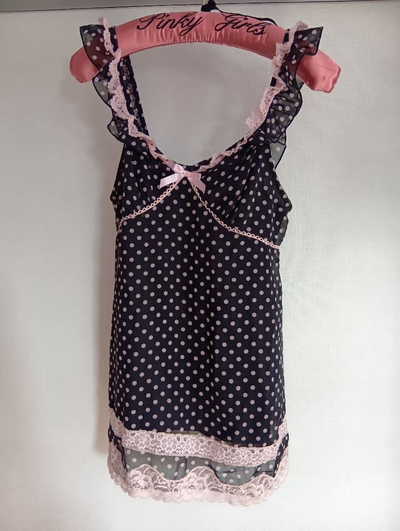 トゥララ　リズリサ　ブラック/ピンク ドット柄 フリルキャミソール