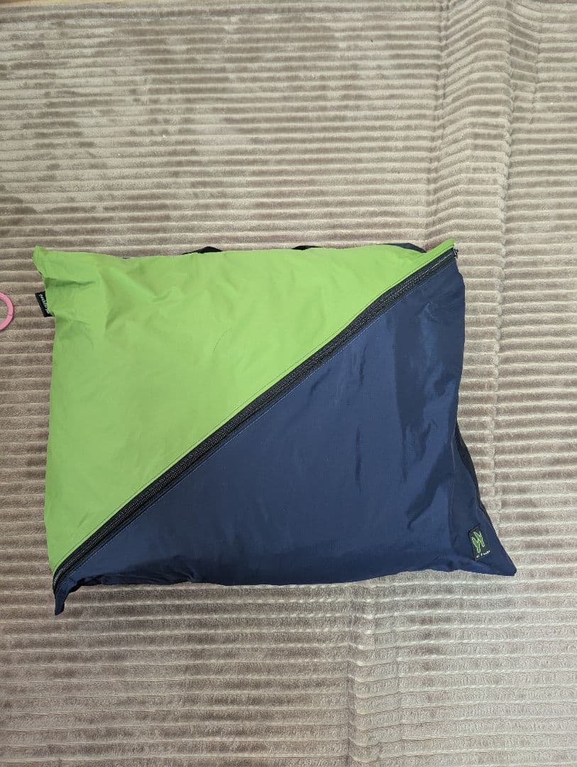 DESCENTE メンズLサイズ　スキーウェアセット（ジャケット＆パンツ）