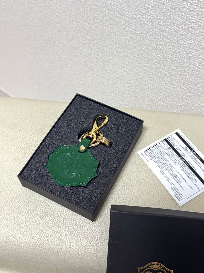 東京ディズニーランド クラブ33 牛革 キーホルダー 緑