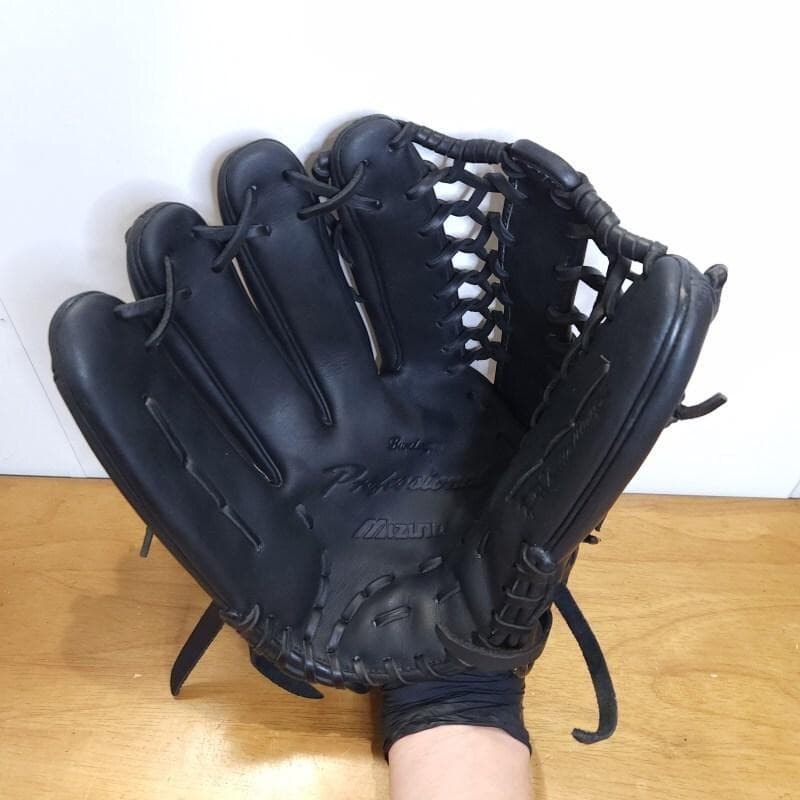 ミズノ イチローモデル プラチナ Mラベル 左投げ用 良品 外野用 軟式グローブ