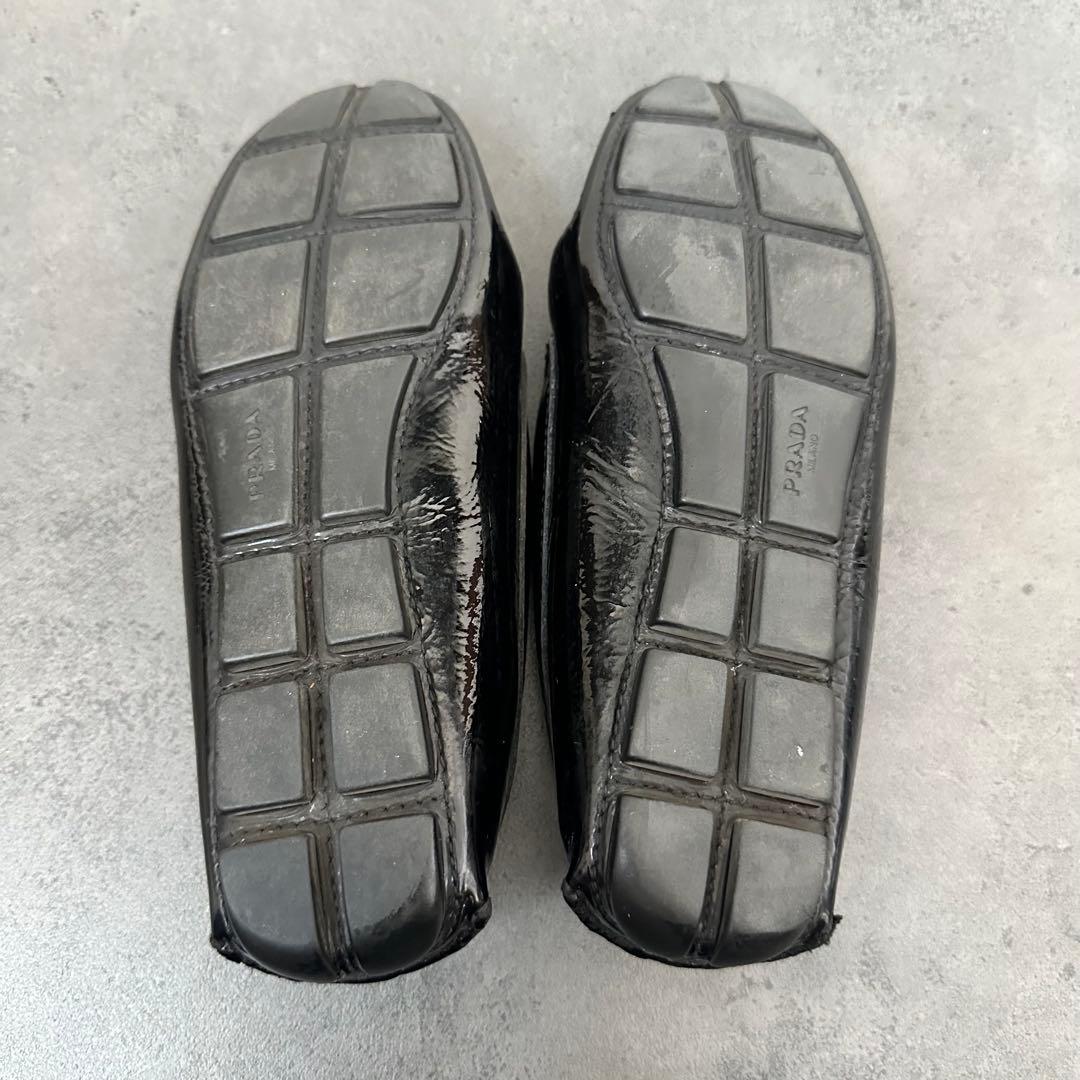 PRADA ドライビングシューズ　ローファー　パテントレザー　ゴールドロゴ金具