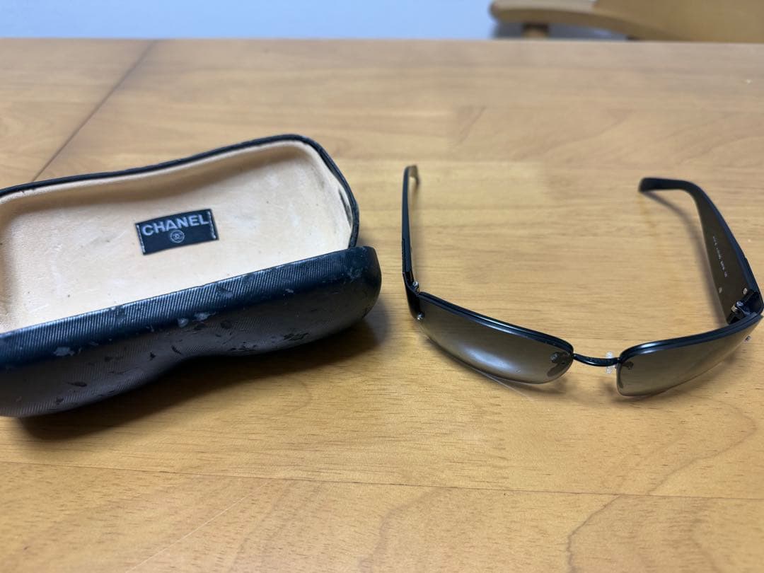 【正規品】CHANEL ブラックグラデーション　サングラス ストーン装飾