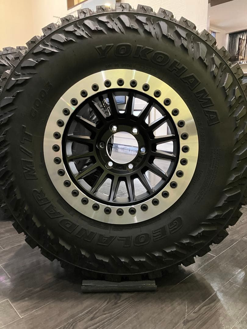 ソリッドレーシングタービンZ1 16ジオランダーMTG003 285/75R16