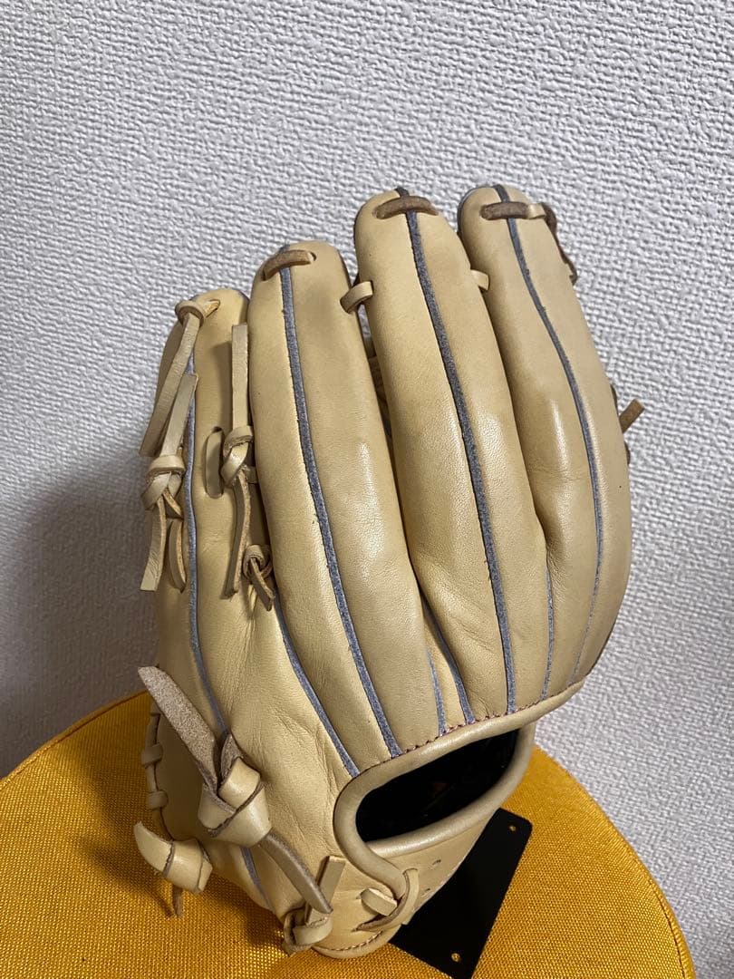 美品　ミツワタイガー軟式グローブ ベージュ