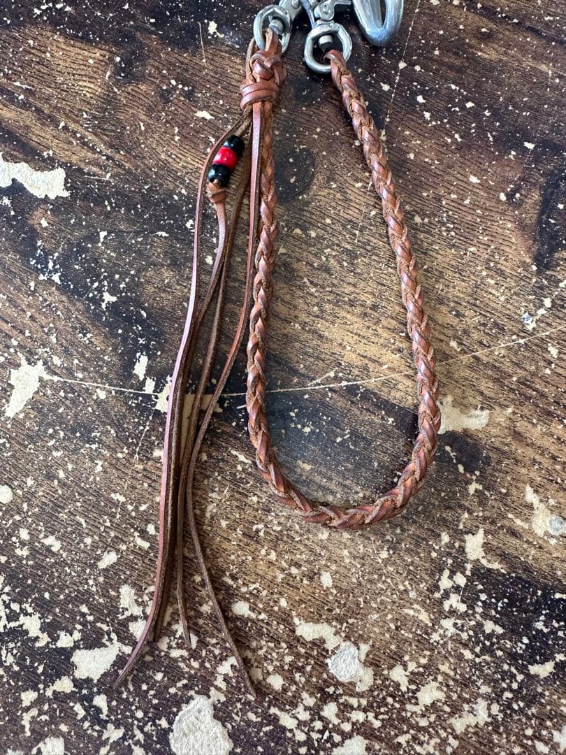 RED MOON　ビーズ付き　レザーウォレットチェーン　ロープ　ベルトループ