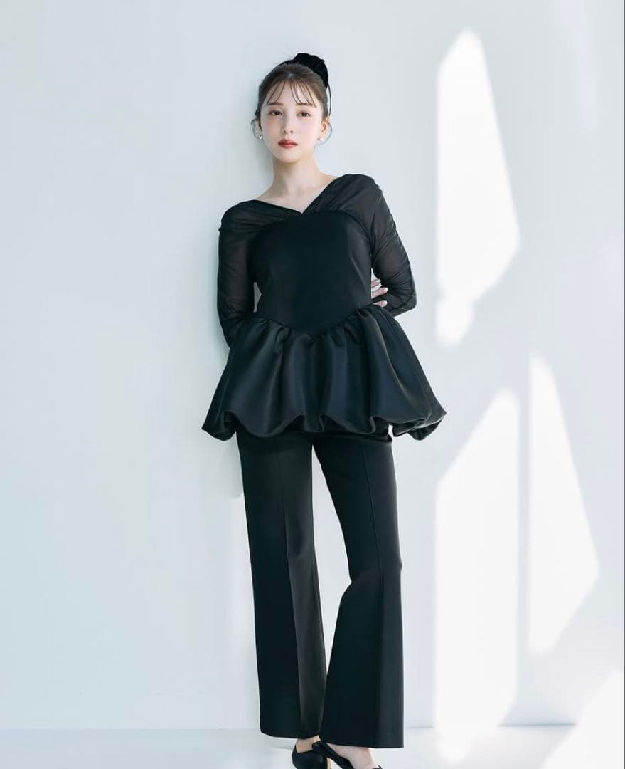 polaura ブラックフリルペプラムトップス（長袖）