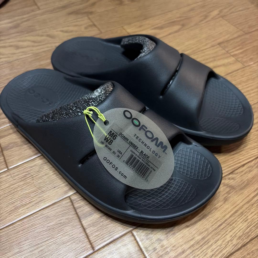 【新品】M6/W8 26cm OOFOS OOAHHリカバリーサンダル