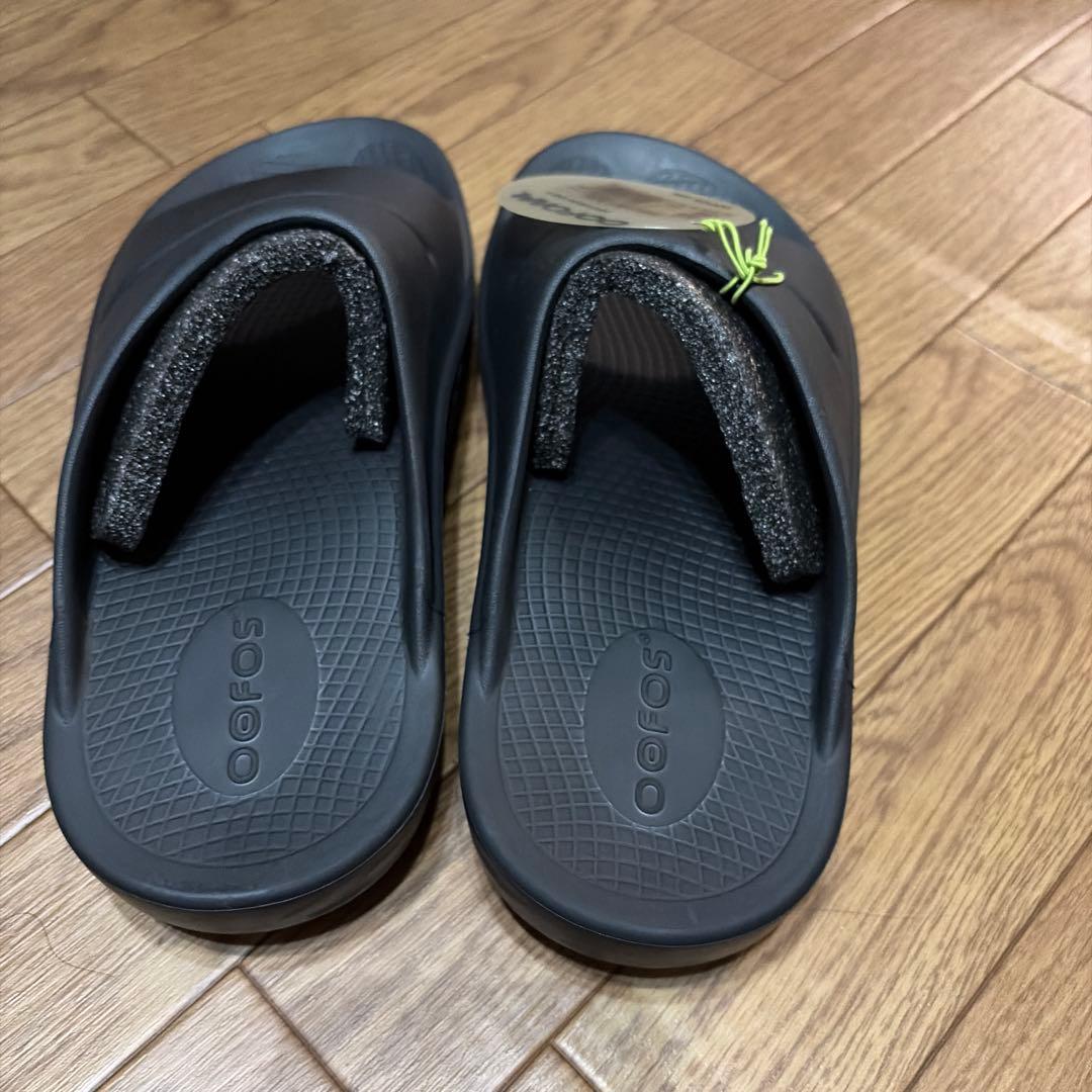 【新品】M6/W8 26cm OOFOS OOAHHリカバリーサンダル