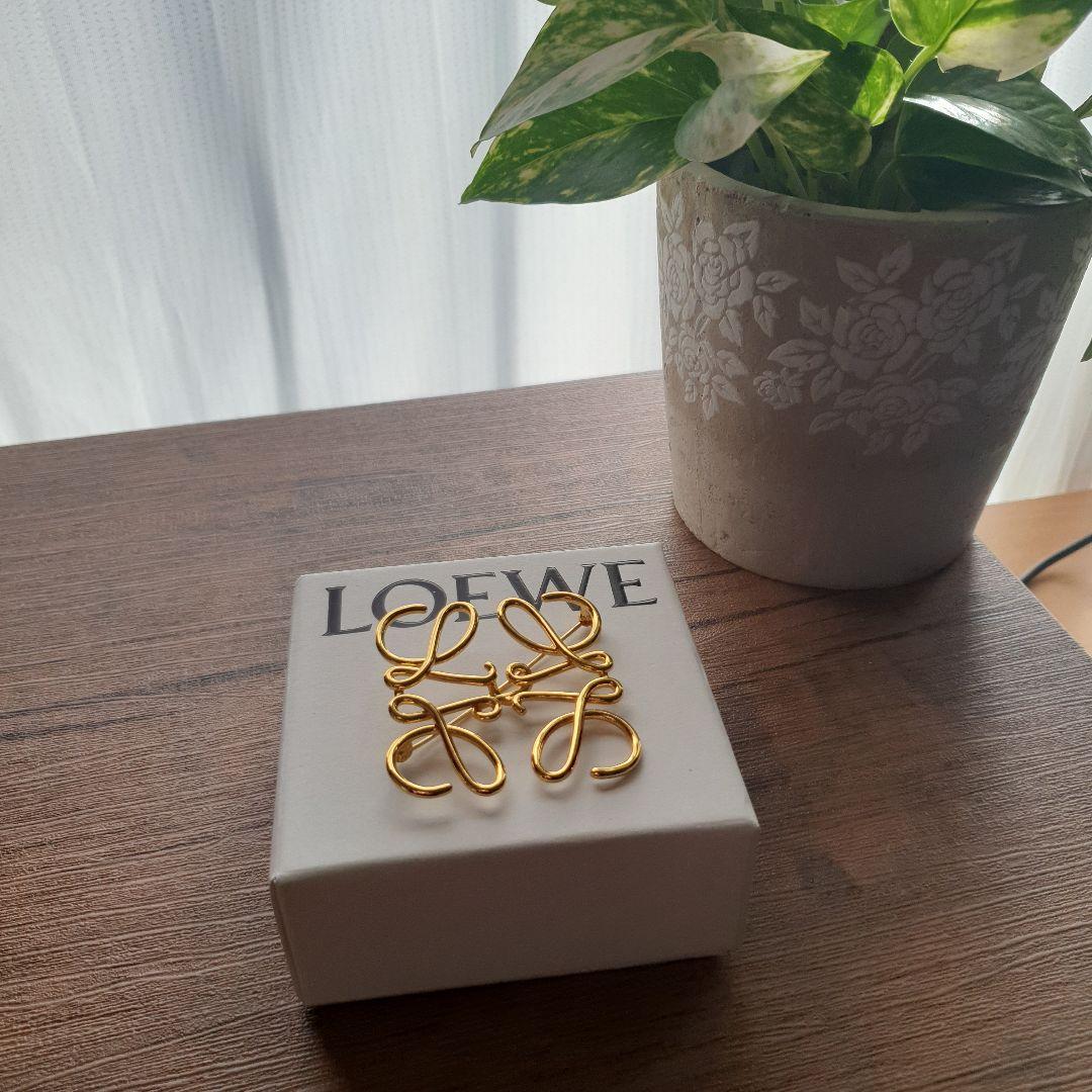 LOEWE ロエベ　ブローチ