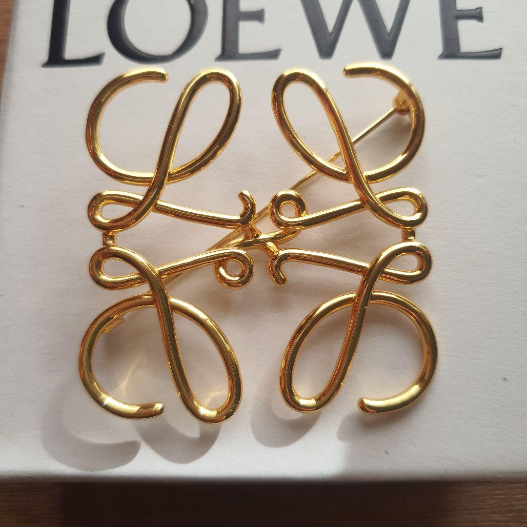 LOEWE ロエベ　ブローチ
