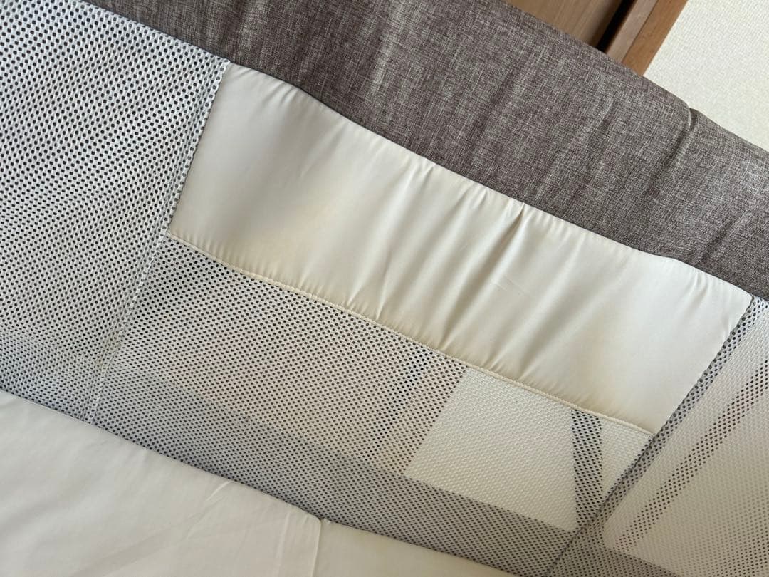 折りたたみ式ベビーベッド ゆりかご機能　蚊帳付き