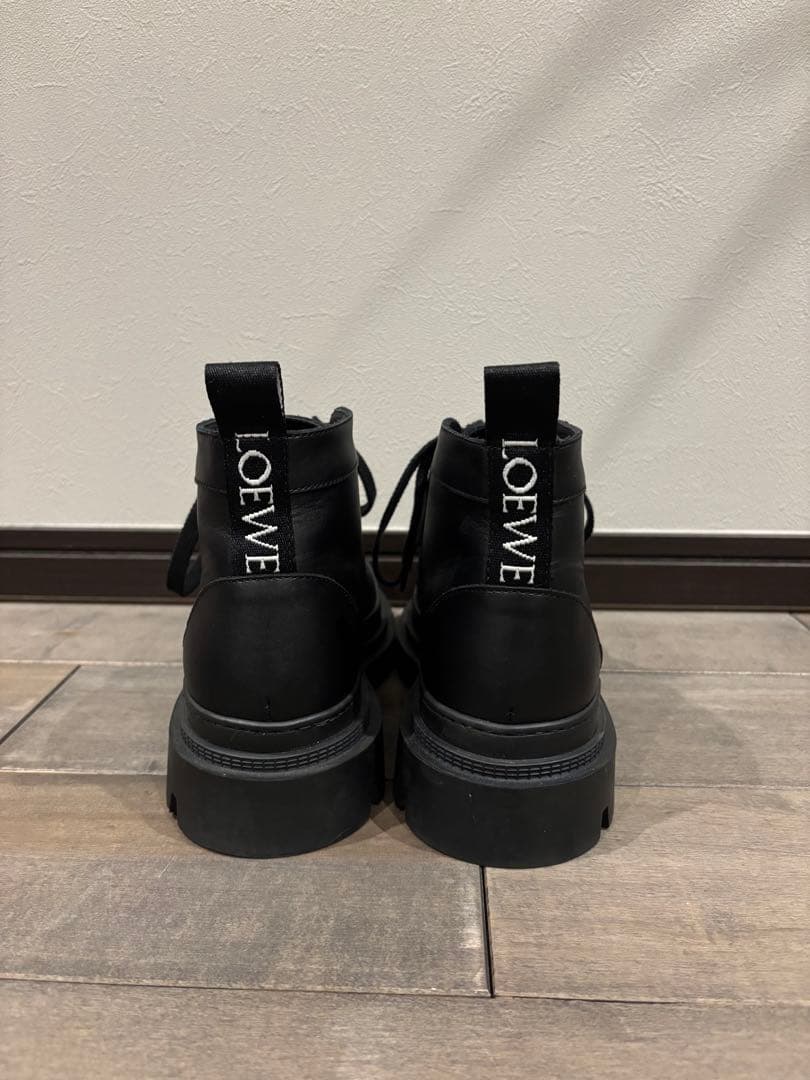 LOEWE ブラック レザーブーツ