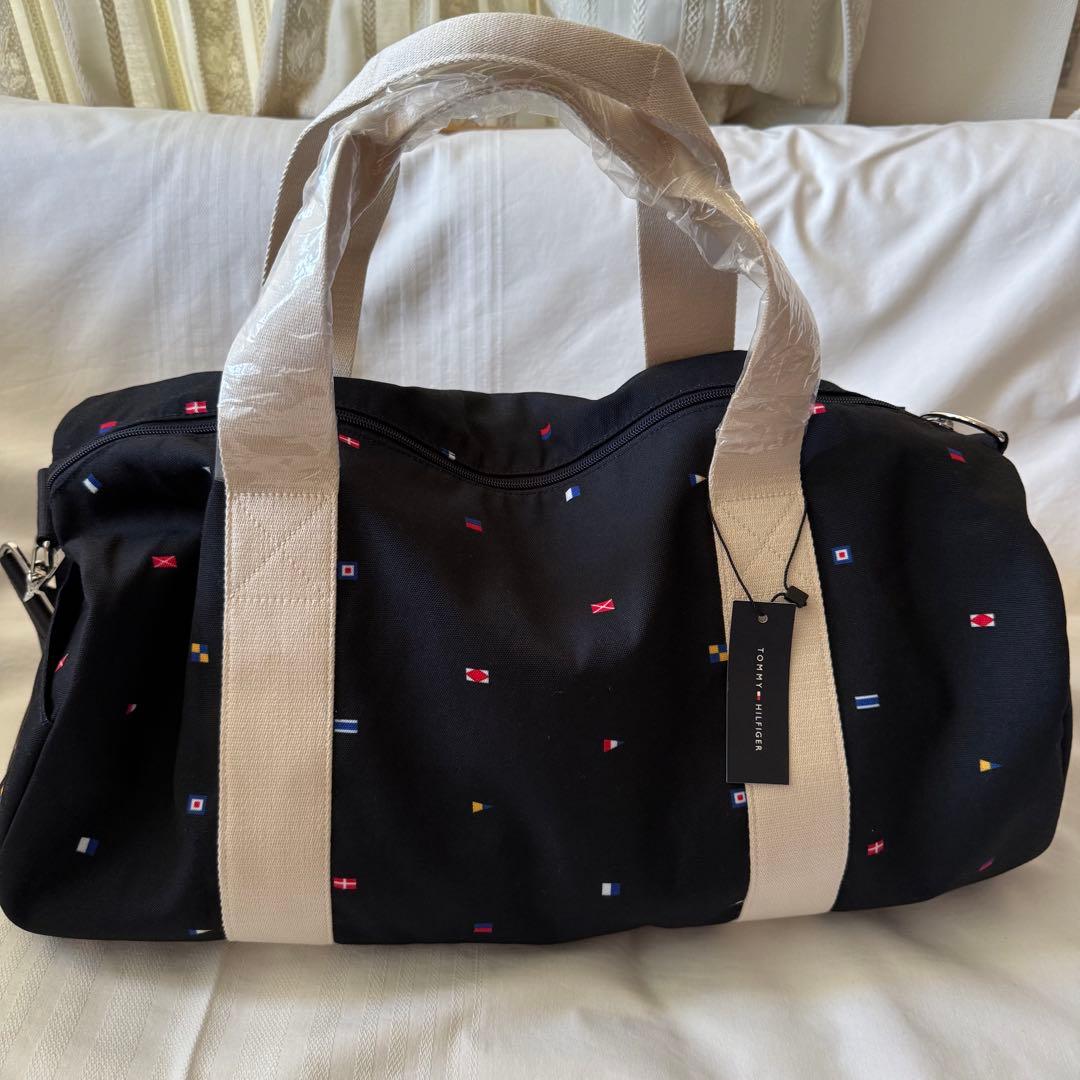 あんるー　トミーヒルフィガー　フラッグ　トリコロール　ロゴ　ボストン