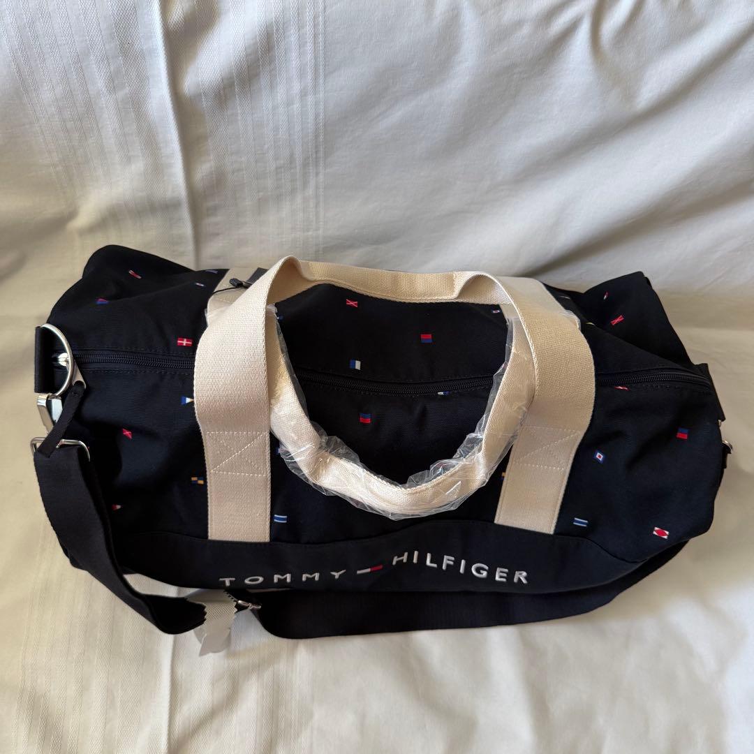 あんるー　トミーヒルフィガー　フラッグ　トリコロール　ロゴ　ボストン