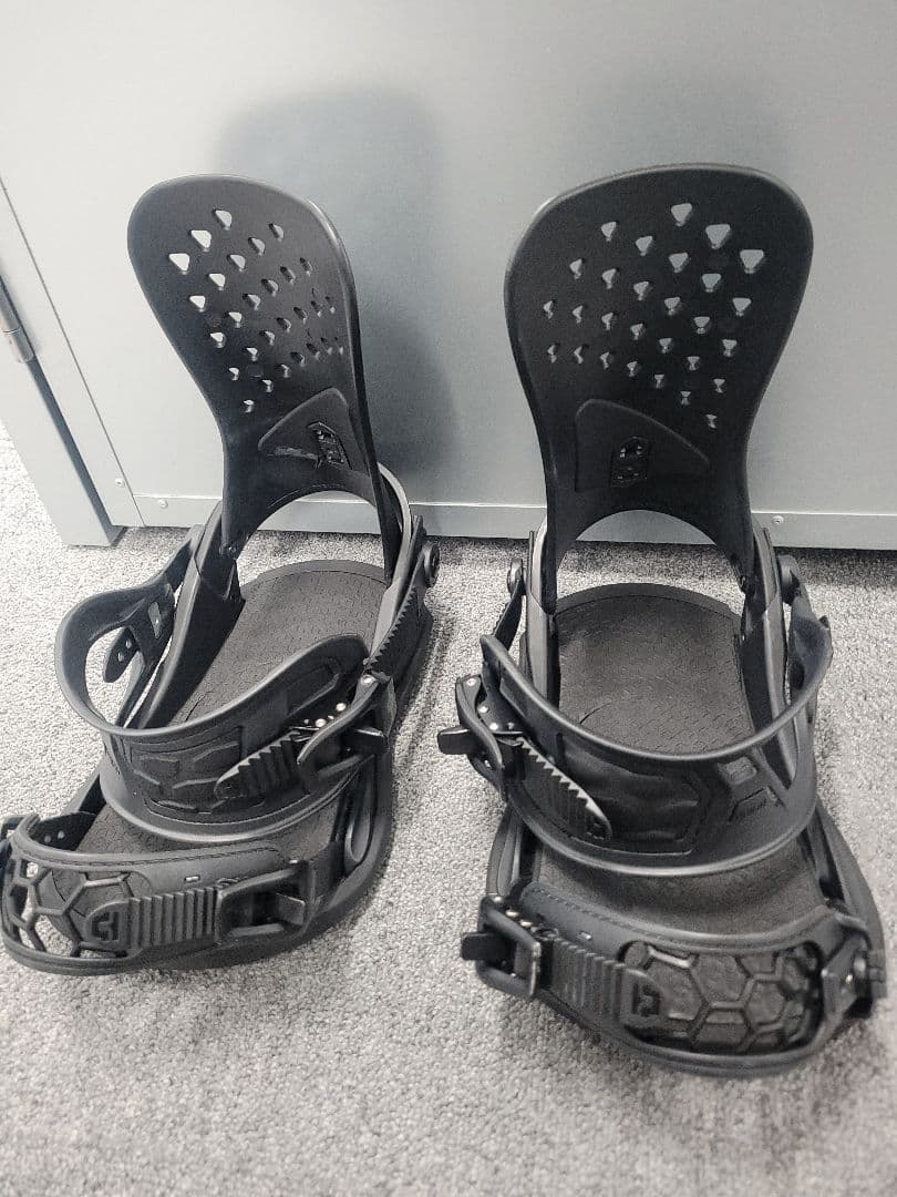 STRATA スノーボード ビンディング M