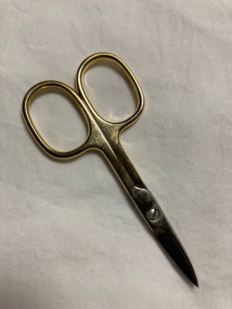 ロエベ LOEWE レザーケース ケアセット ハサミ 毛抜き 爪ファイル 未使用