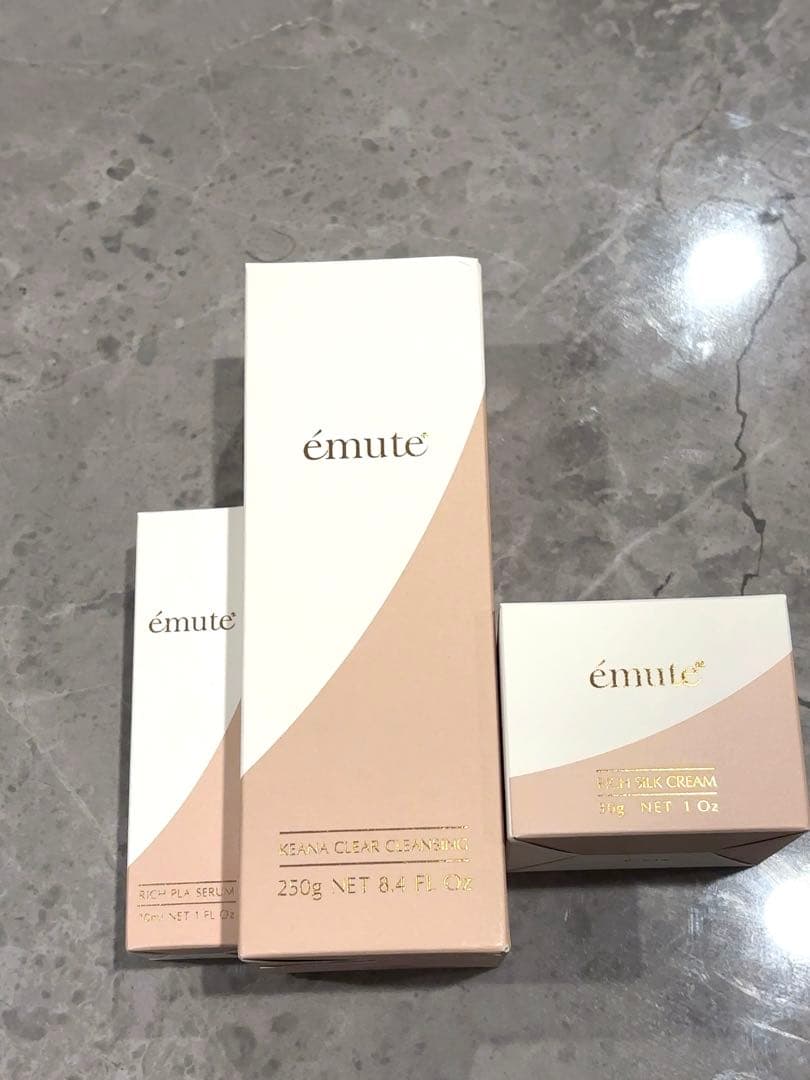émute リッチシルククリーム クリアクレンジングリッチプラセラム　セット