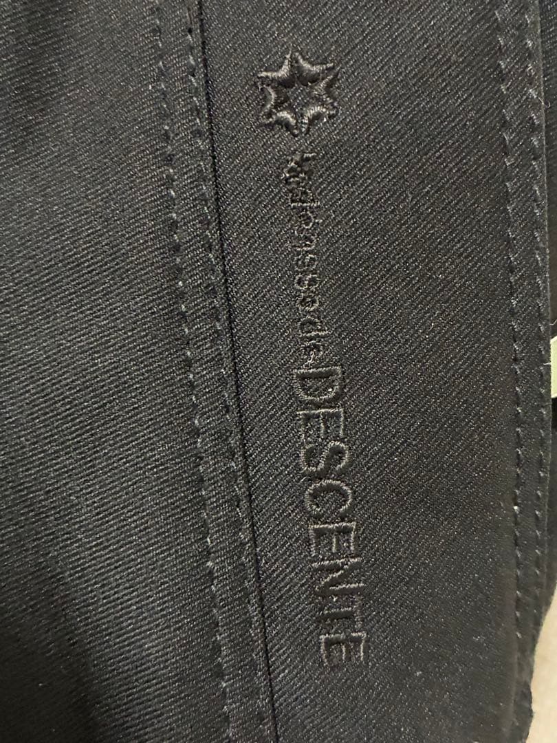 美品 デサント タフタ高機能スキーパンツ7号152〜158cm 58〜69cm