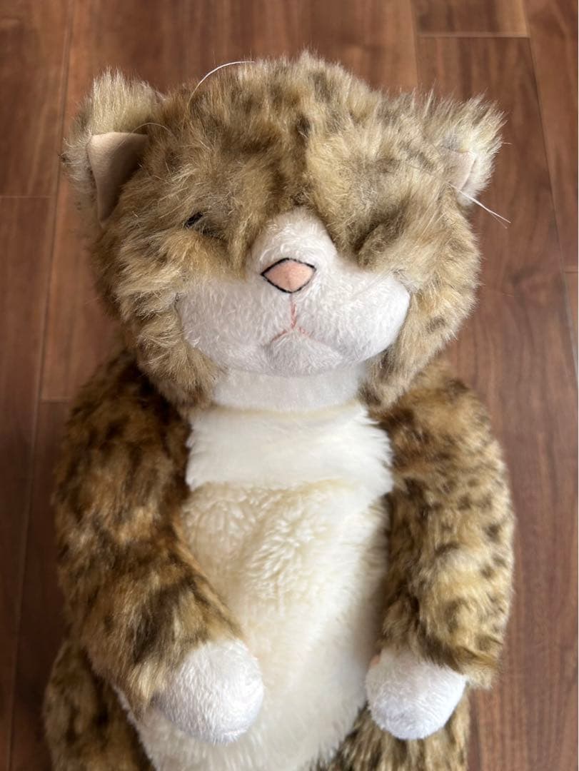 猫　ぬいぐるみ　カドリー　CUDDLY