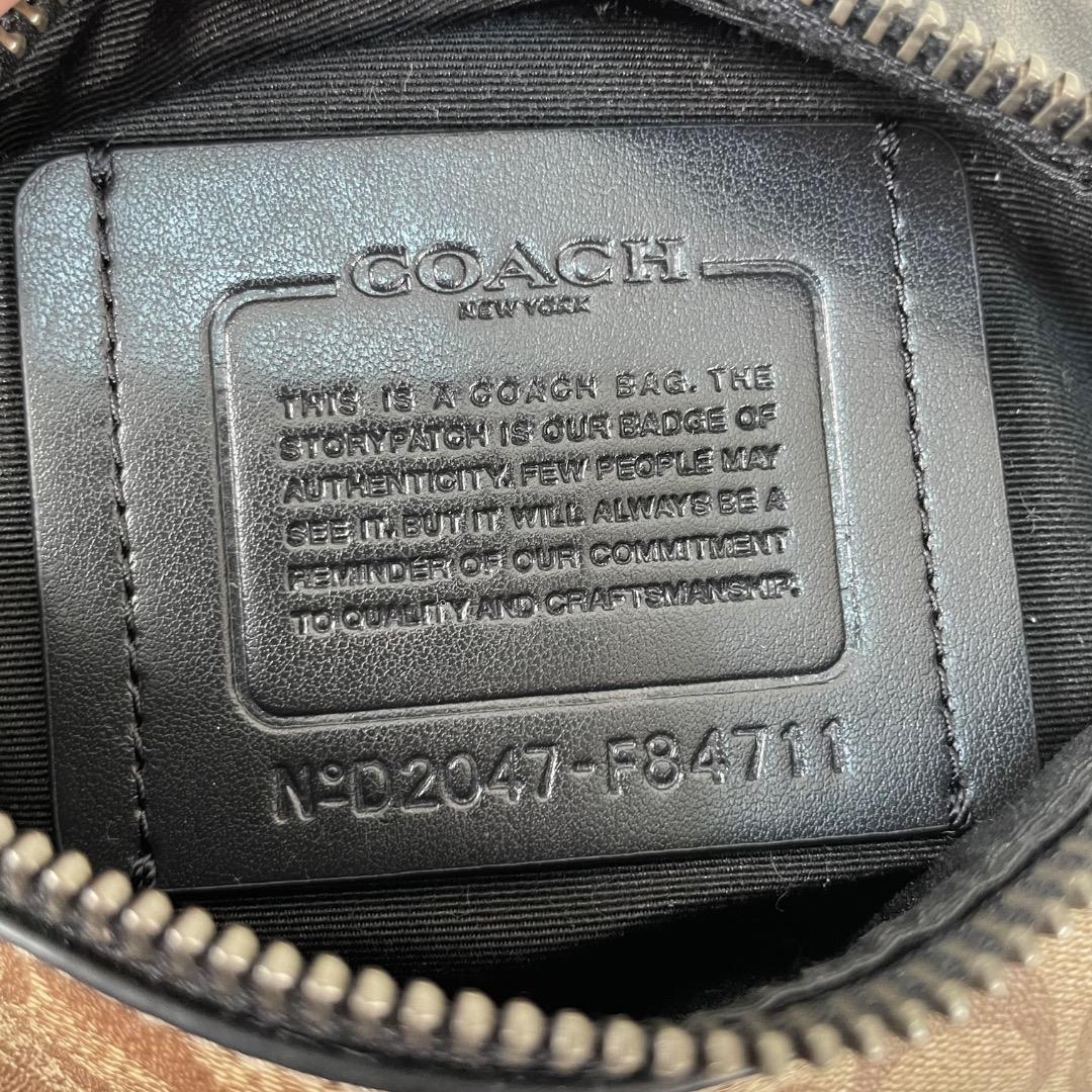 C5 美品✨COACH ボディバッグ F84711 ブラック×シグネチャー