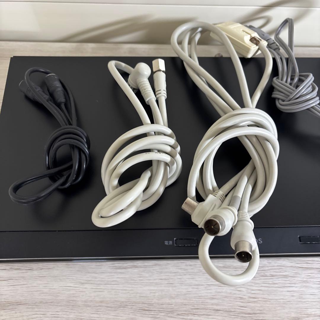 シャープ AQUOSブルーレイ 2B-C05BW1 リモコン付き