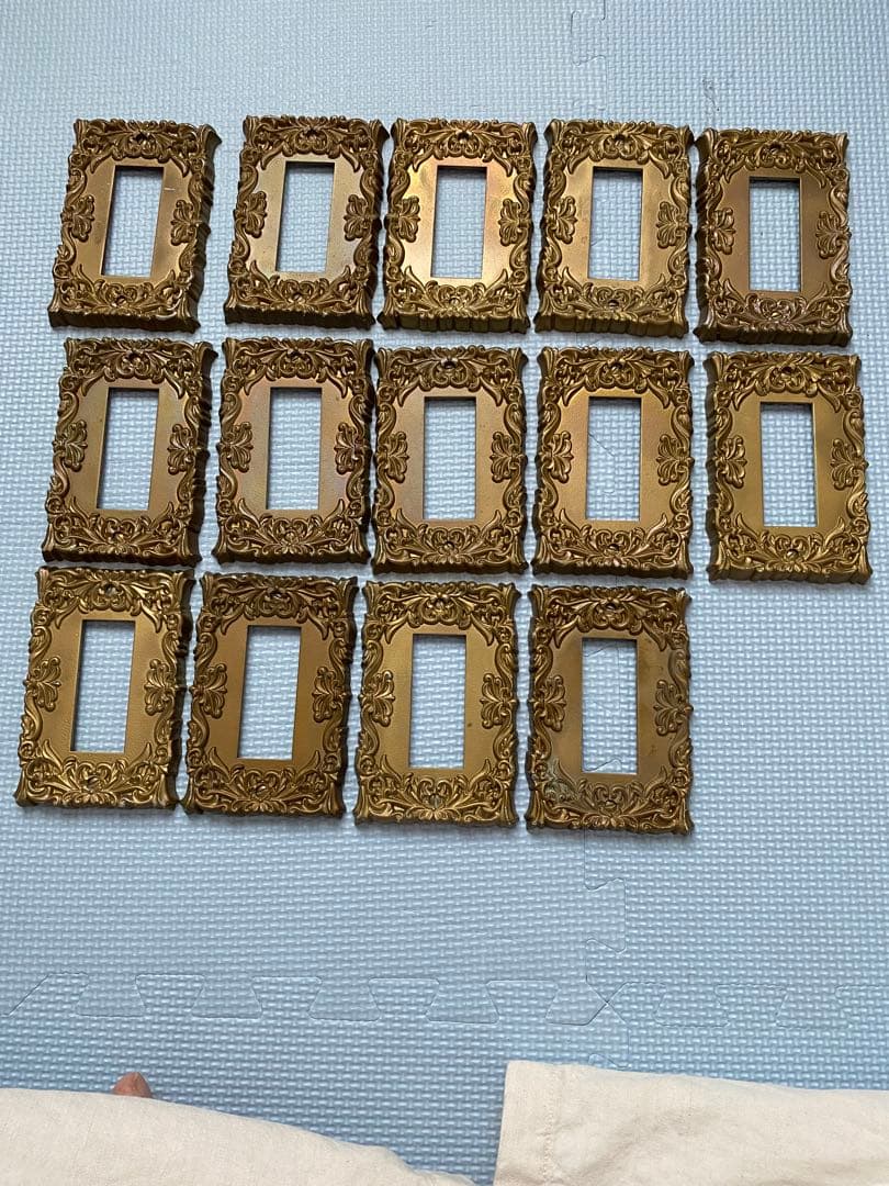 g*y様 アンティーク　コンセントカバー　三つ口