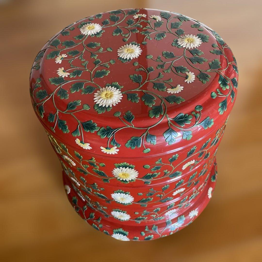 沖縄　角萬　漆器　赤い花柄の漆器 重箱