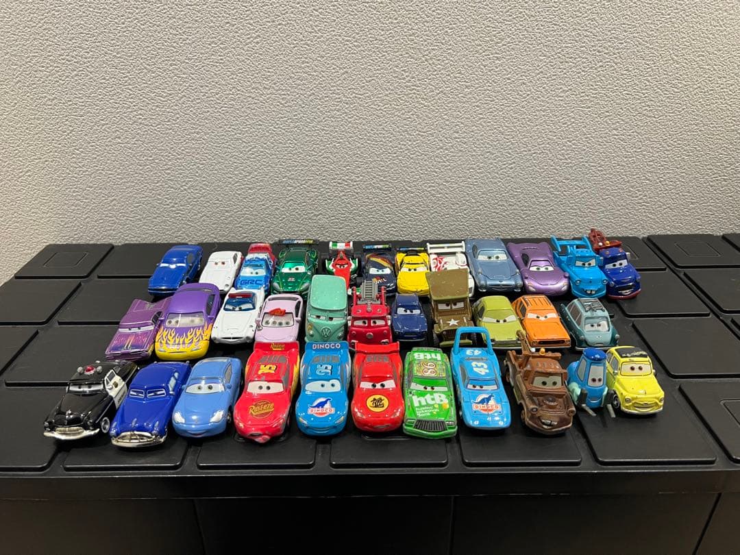 トミカ　カーズ