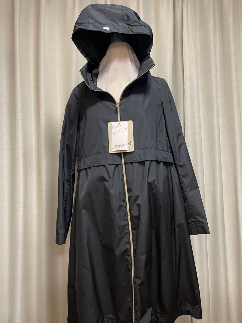 HERNOフード付き黒スプリングコート