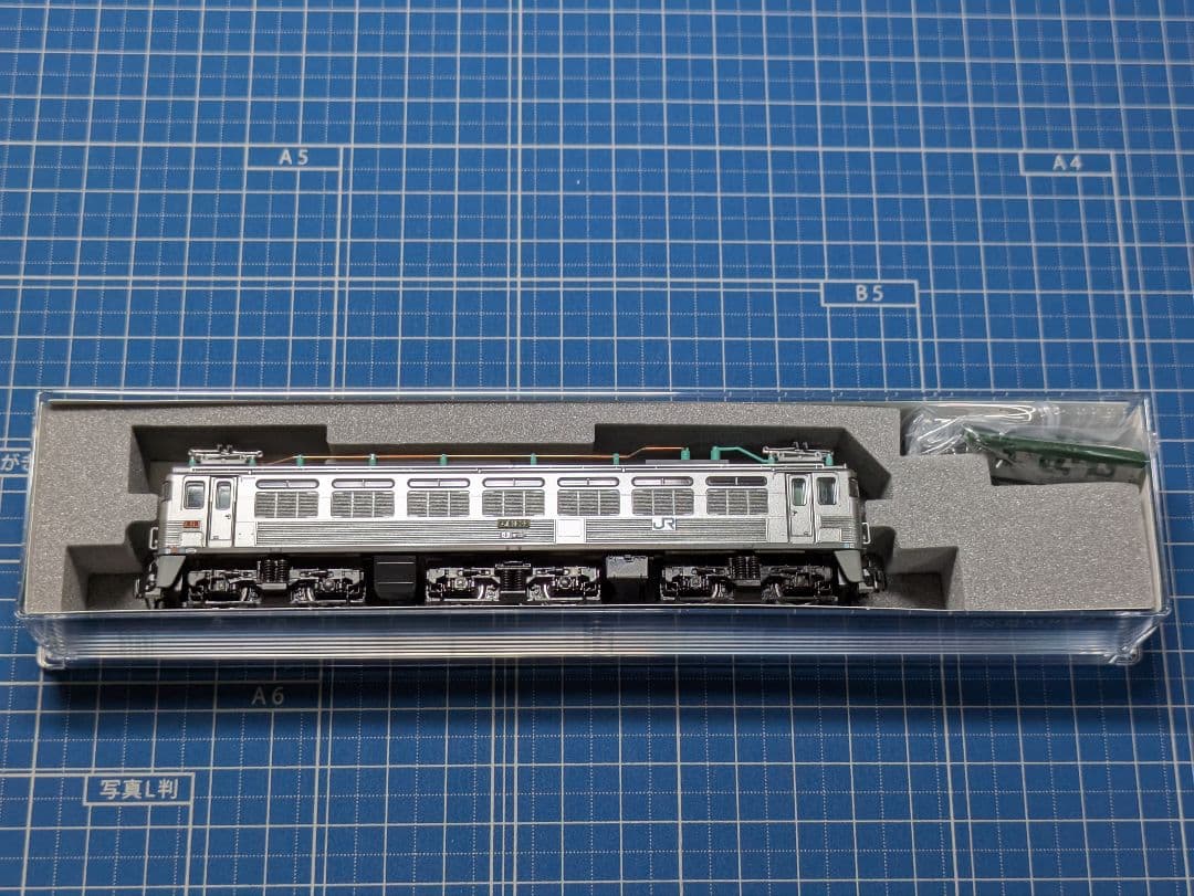 EF81 300 JR貨物更新車（銀）KATO