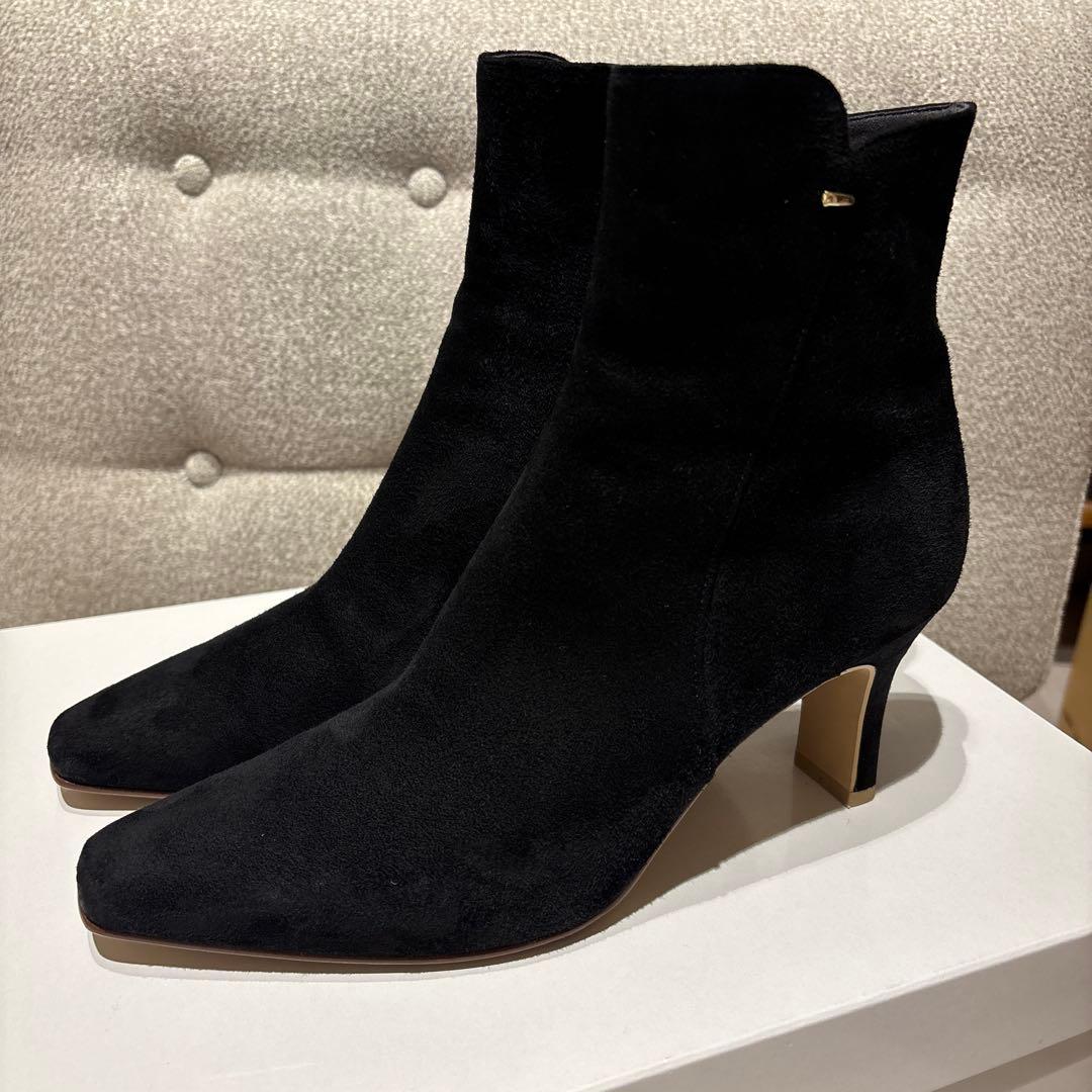今季新作ダイアナ きれいめシンプルショートブーツ 23.5 黒スエード