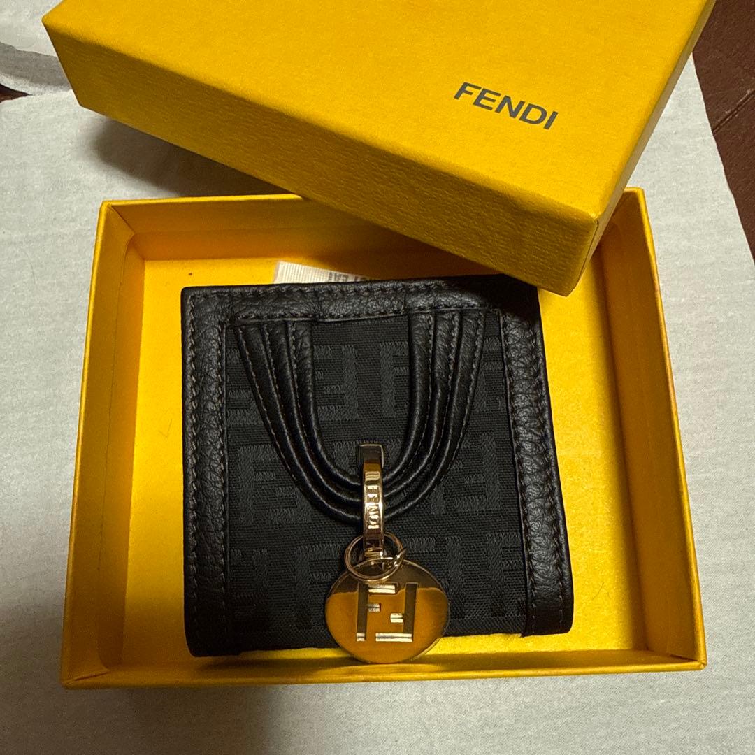 FENDI ブラック ケース