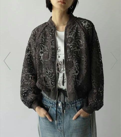 新品タグ付き♡RADIATE カットワークレースチュールブルゾン