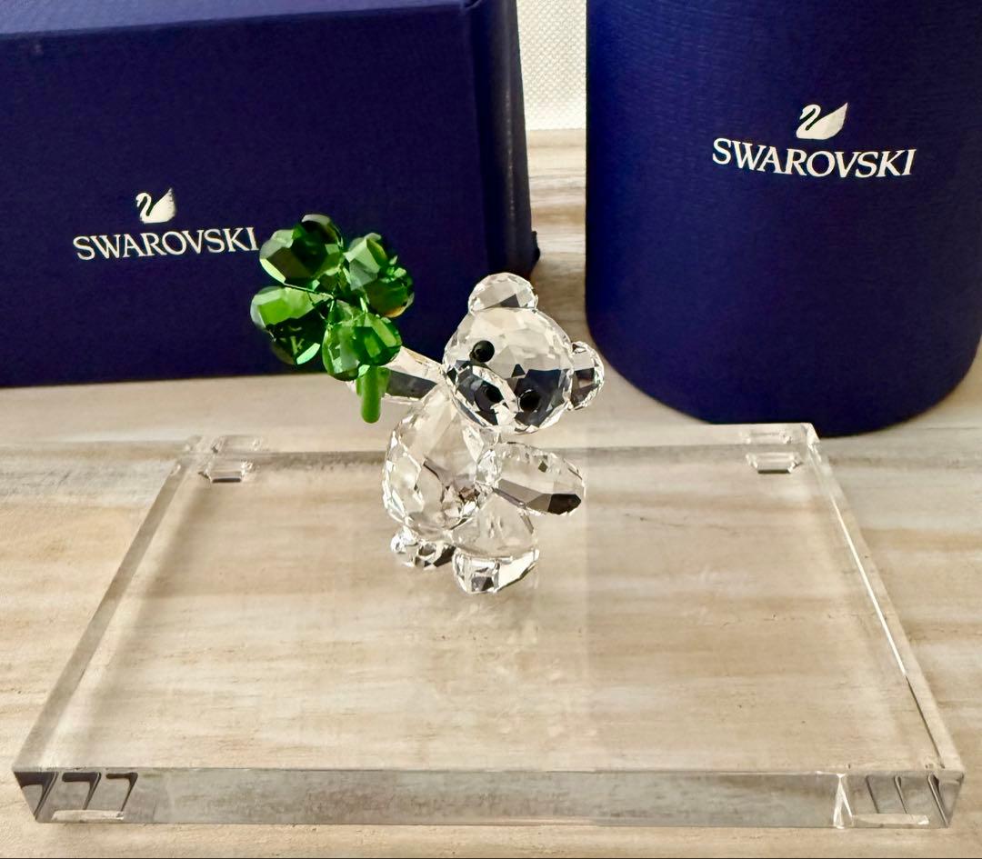 スワロフスキー クリスベア 四葉のクローバー 台座セット