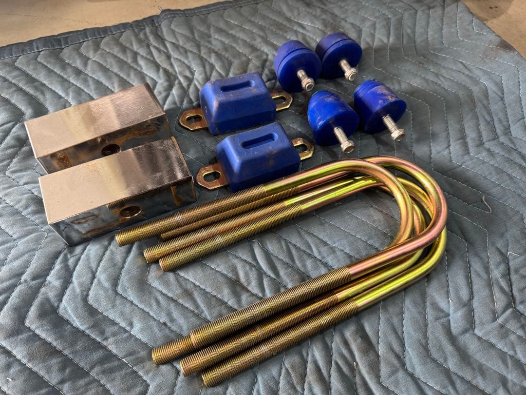 ハイエース　200系　2インチ　ローダウンブロックキット　ナロー　ワイド　標準