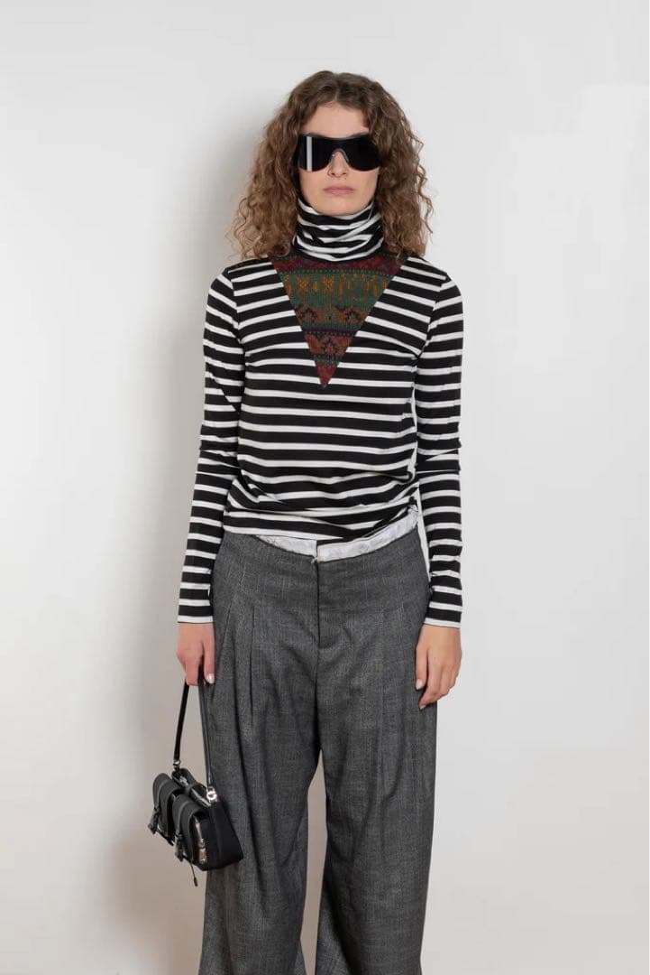 新品Julie Kegels TURTLE NECK / BLACK WHITE