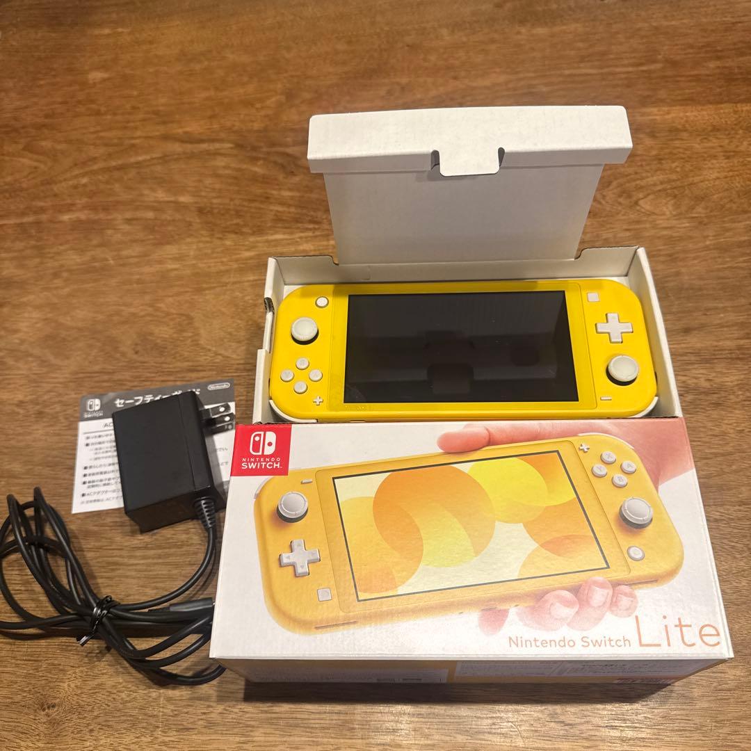 Nintendo Switch Lite イエロー 本体（美品）おまけ付き