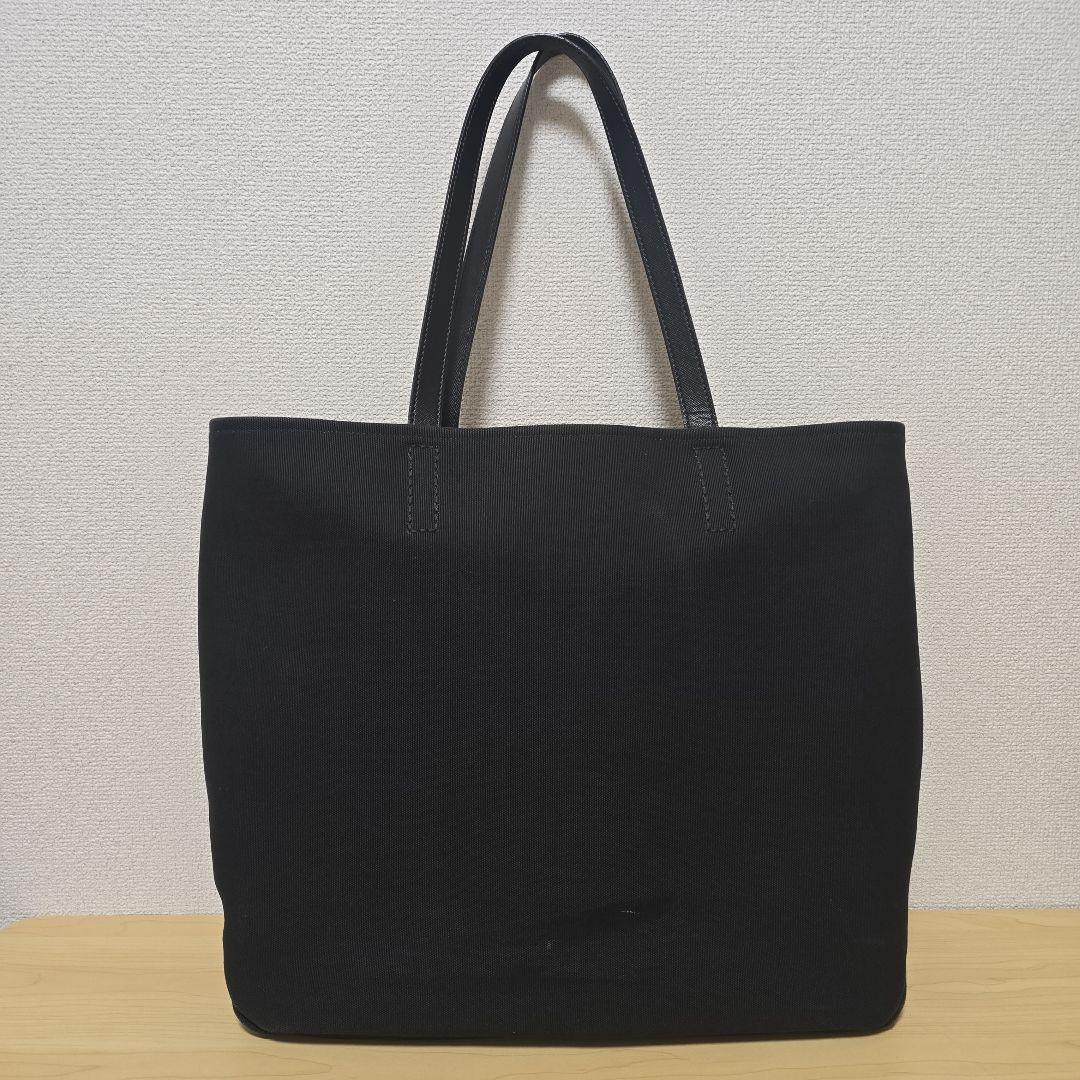 PRADA☆大きめ ロゴ バッグ ☆黒