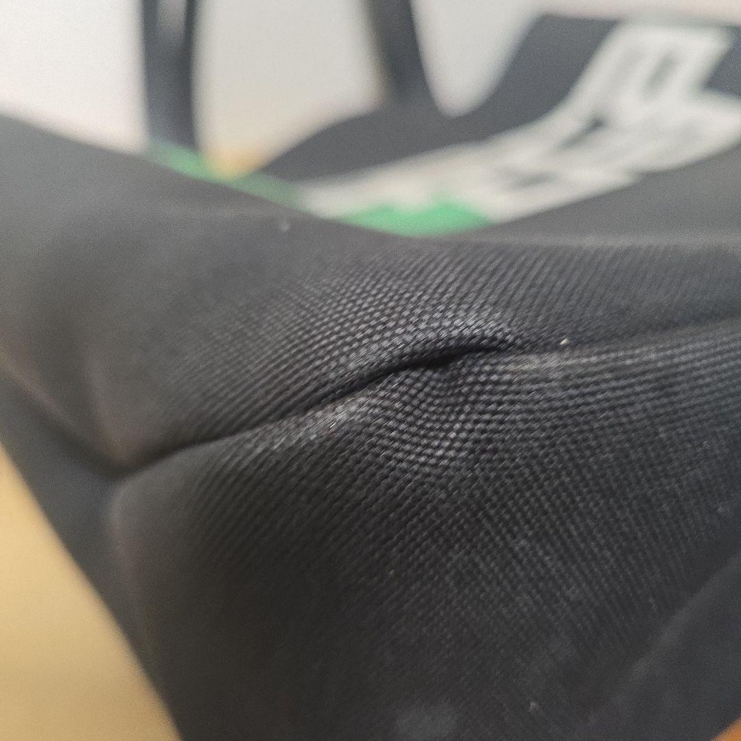 PRADA☆大きめ ロゴ バッグ ☆黒