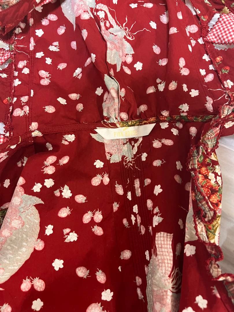 ピンクハウス　フード付きベスト　ロイヤルクイーンベリー柄