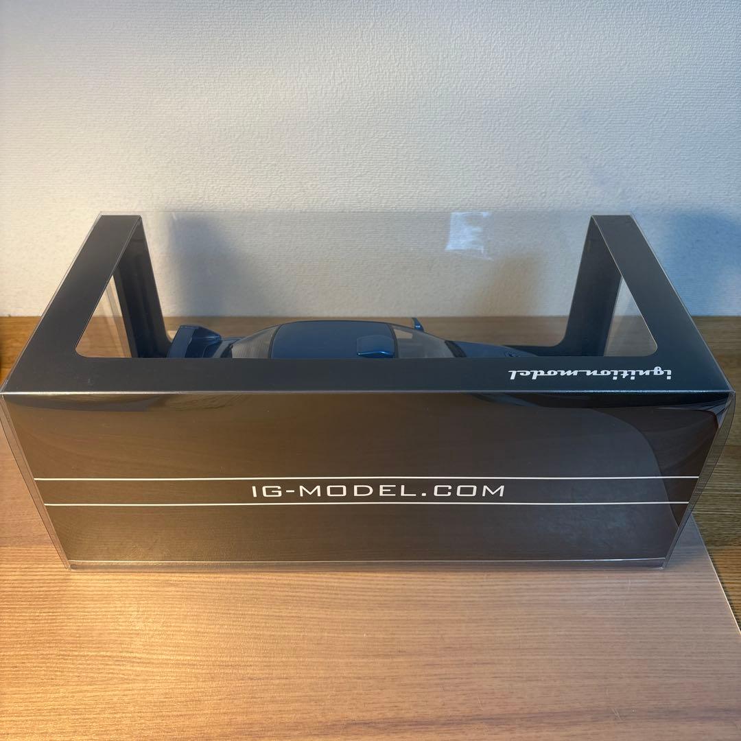 イグニッションモデル インプレッサ　22B-STi GC8 改1/18 ミニカー