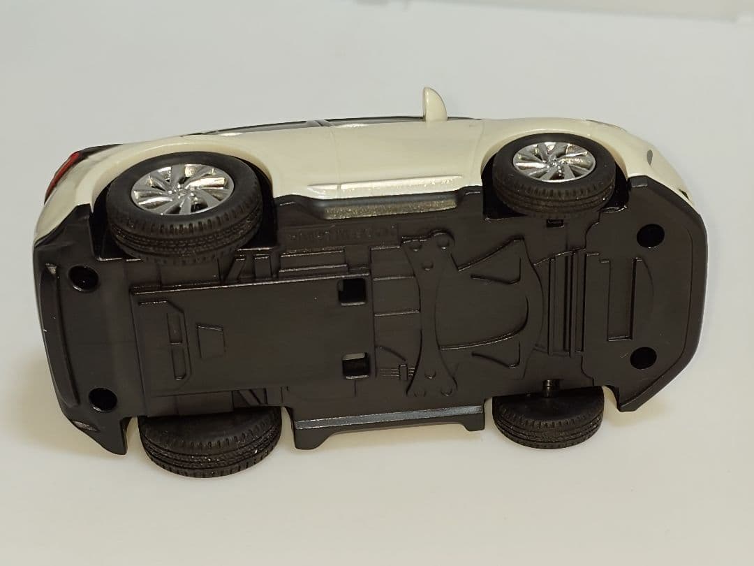 トヨタ ハリアー プルバックカー ミニカー 60ハリアー 非売品